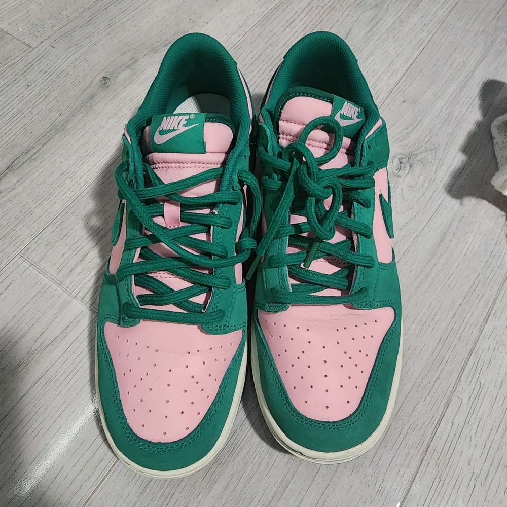 Nike Green and Pink Sneakers